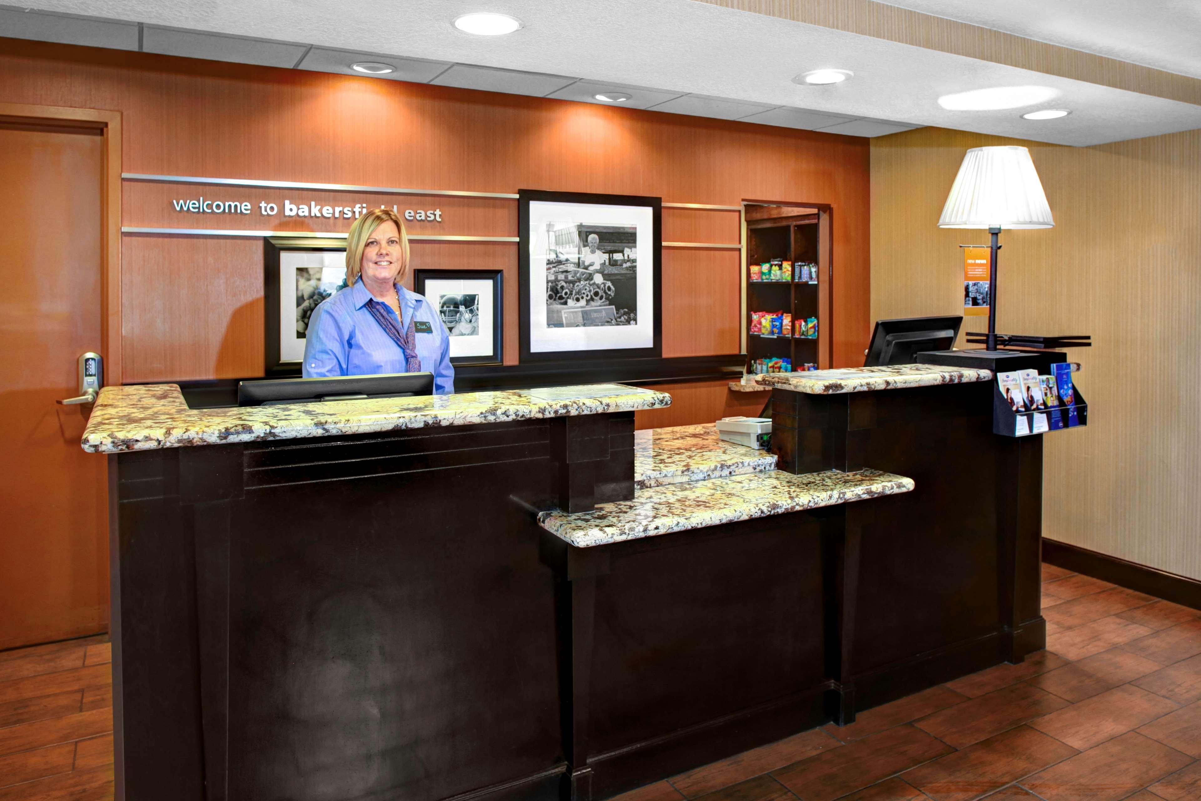 Hampton Inn And Suites Bakersfield / Highway 58 Kültér fotó